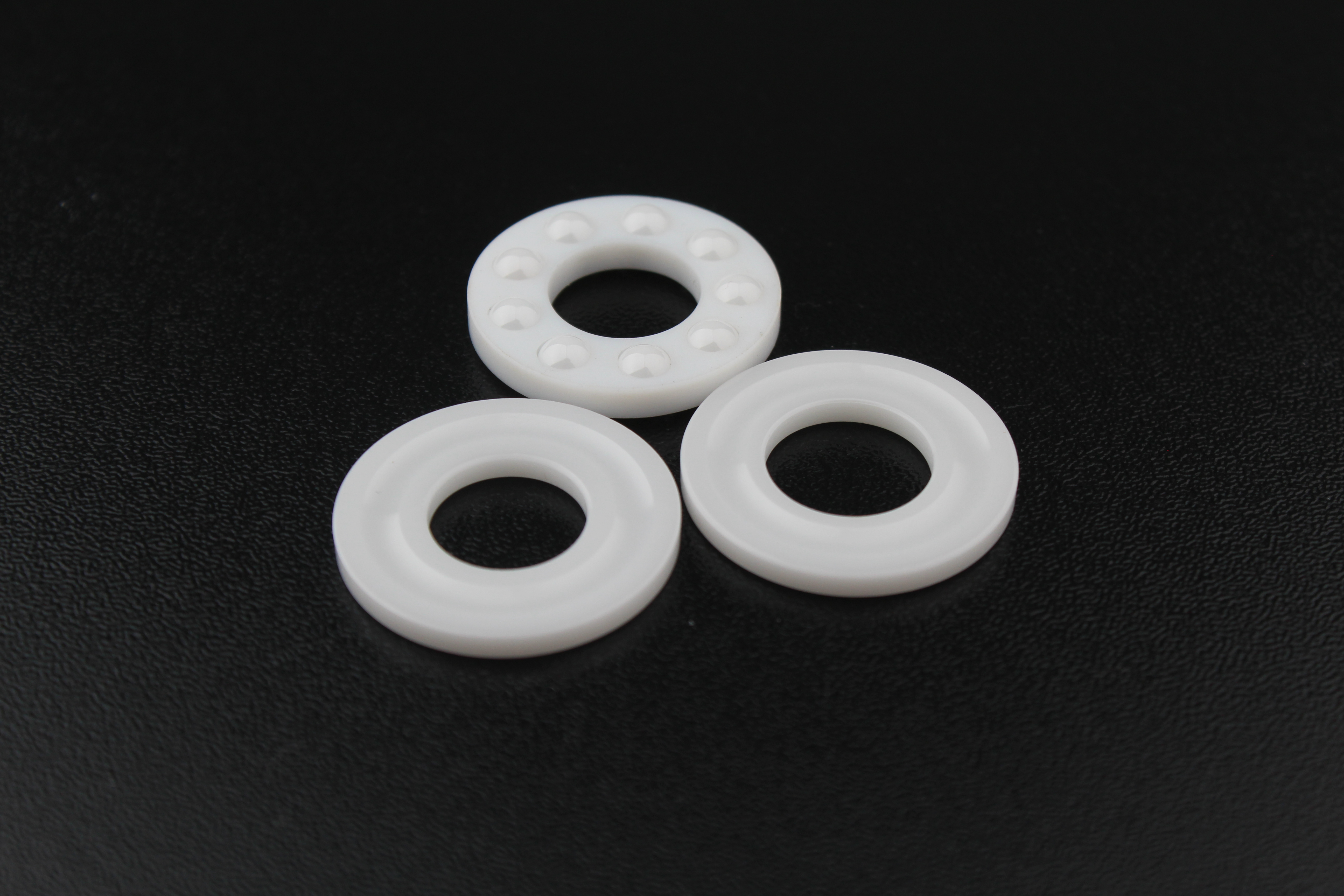 氮化硅陶瓷軸承的材料性能